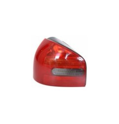 Feu arrière gauche TYC – Audi A3 (1996-1999) réf. 8L0945095A / 8L0945111